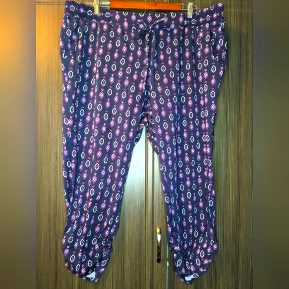 NWOT Torrid Blue Geo Challis Jogger, 2X